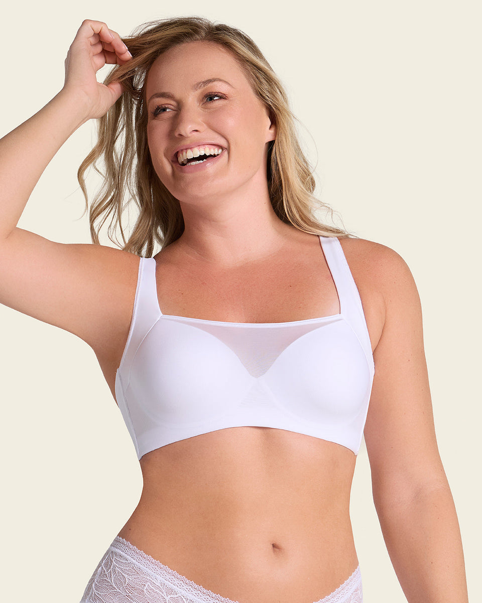 Sujetador brastop con buen cubrimiento de sisa y espalda